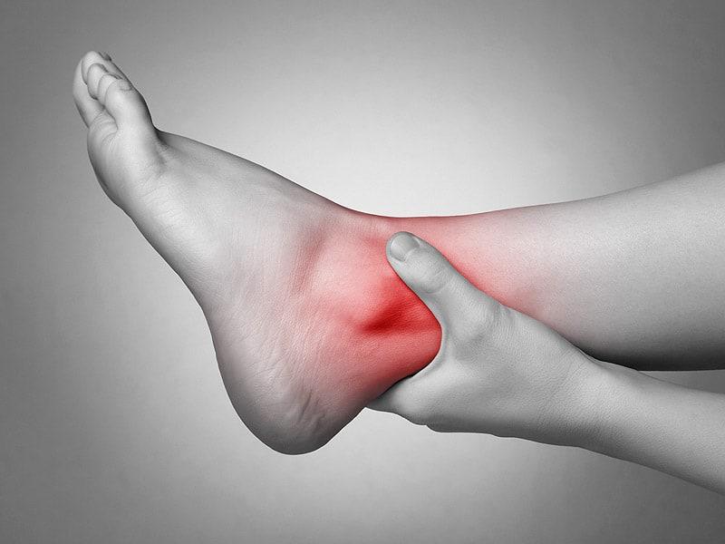 Ankle Sprain (ခြေချင်းဝတ်လည်ခြင်း/ ခေါက်ခြင်း)