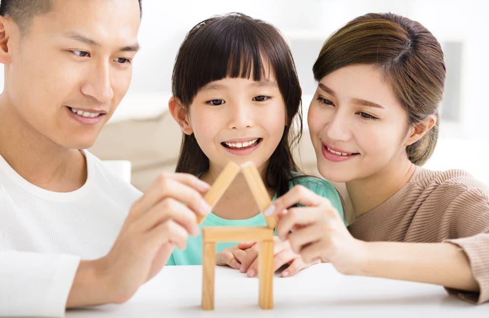 သားသမီး ကင်ဆာဝေဒနာခံစားနေရတာကို သိရှိလိုက်ချိန်မှာ မိဘတွေအနေနဲ့ ဘယ်လိုတုန့်ပြန်လေ့ရှိကြသလဲ