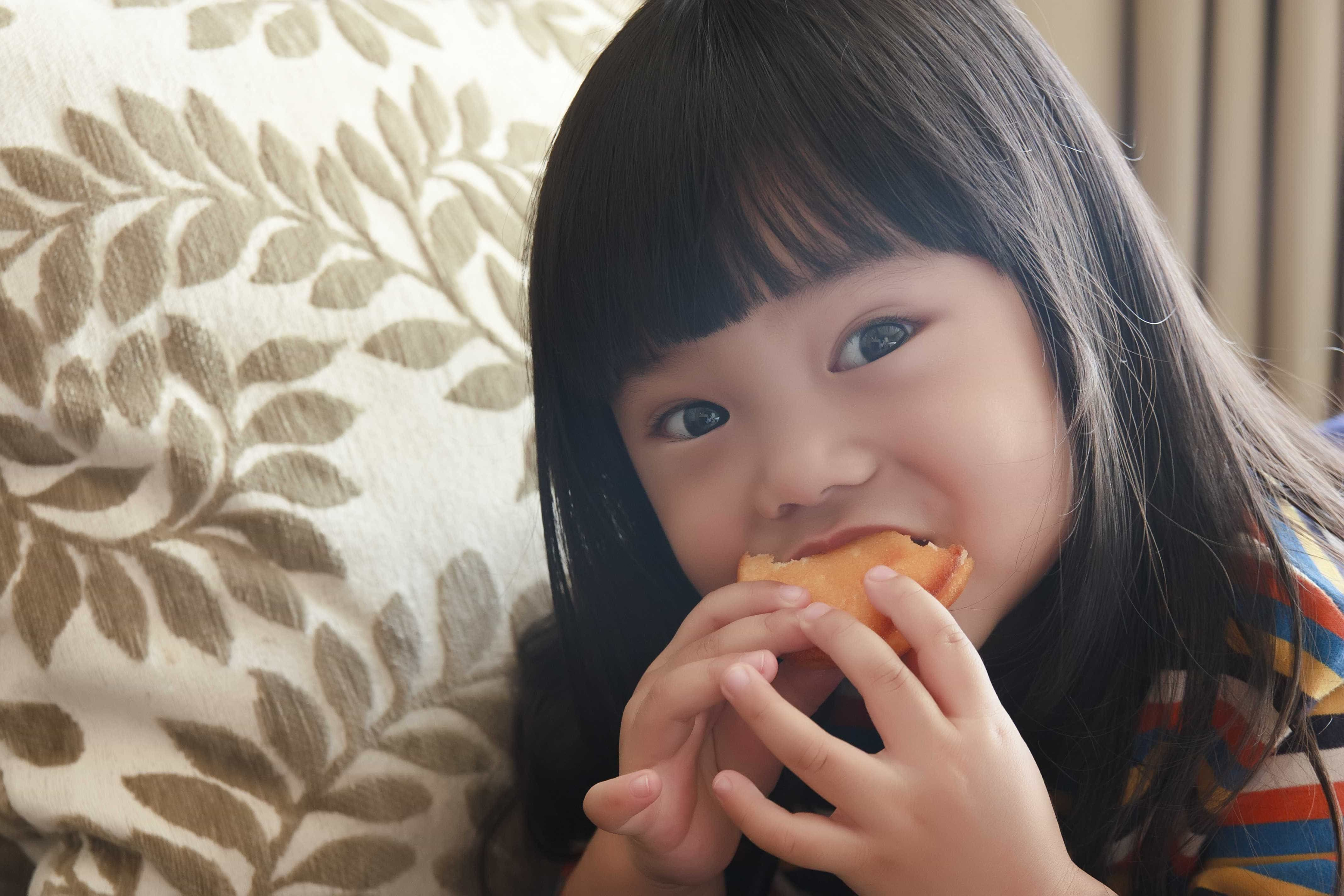 သင့်ကလေးကို အစာစားချင်စိတ်တိုးလာစေမယ့် နည်းလမ်း (၅)ခု