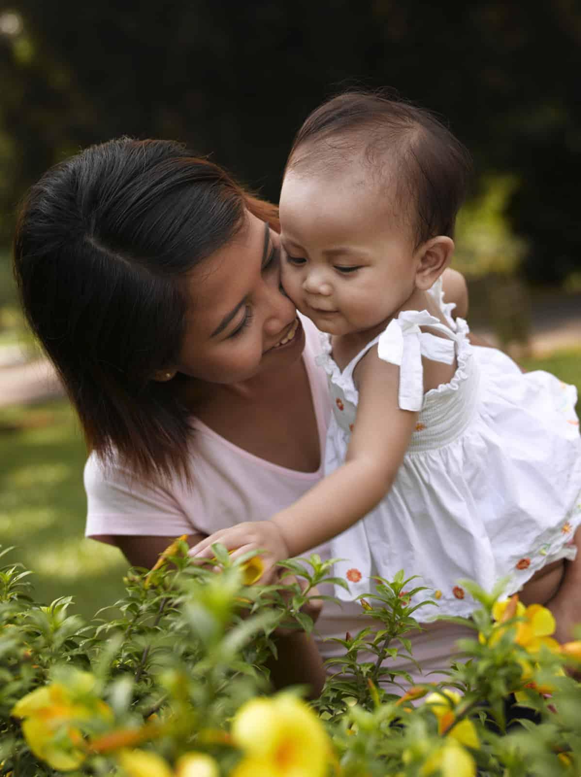 ကလေးအငိုတိတ်စေနိုင်မယ့် နည်းလမ်း ၁၈ သွယ်