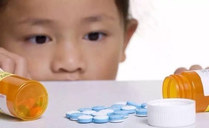 clever-ways-to-help-your-child-take-the-medicine