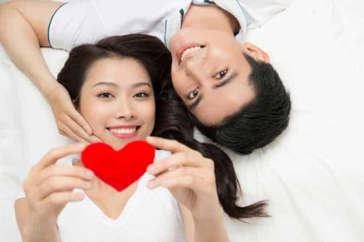 သင့်အမျိုးသားကို သားဆက်ခြားခြင်းနည်းလမ်းတွေနဲ့ပတ်သက်ပြီး ဘယ်လိုပြောမလဲ