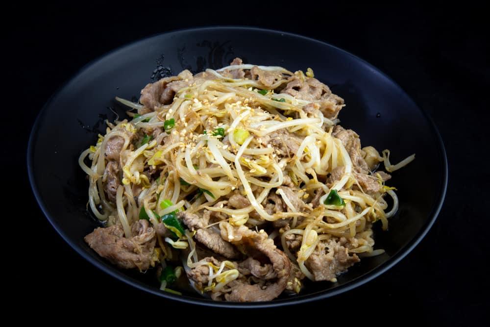 ဘာကြောင့် ပဲတီပင်ပေါက်စားသင့်တာလဲ