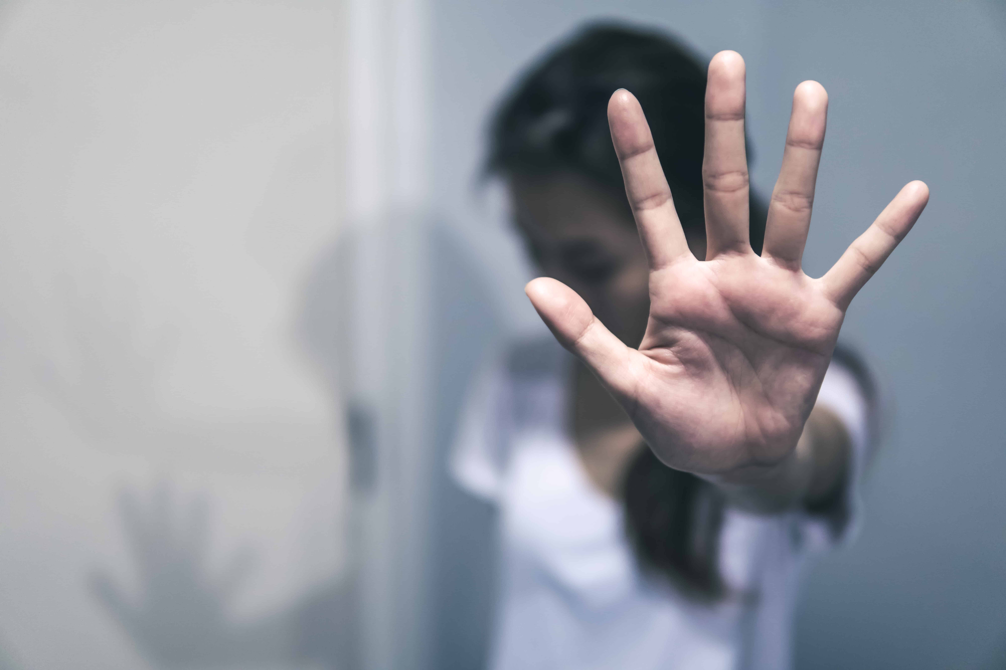 ရပ်၊ ဒီမှာတင်ရပ်