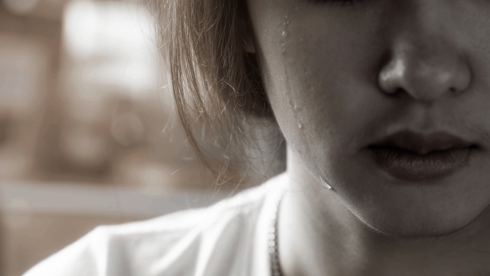 ဝအောင် ငိုလိုက်ပါ၊ ခဏလောက်တော့ ငိုပါ