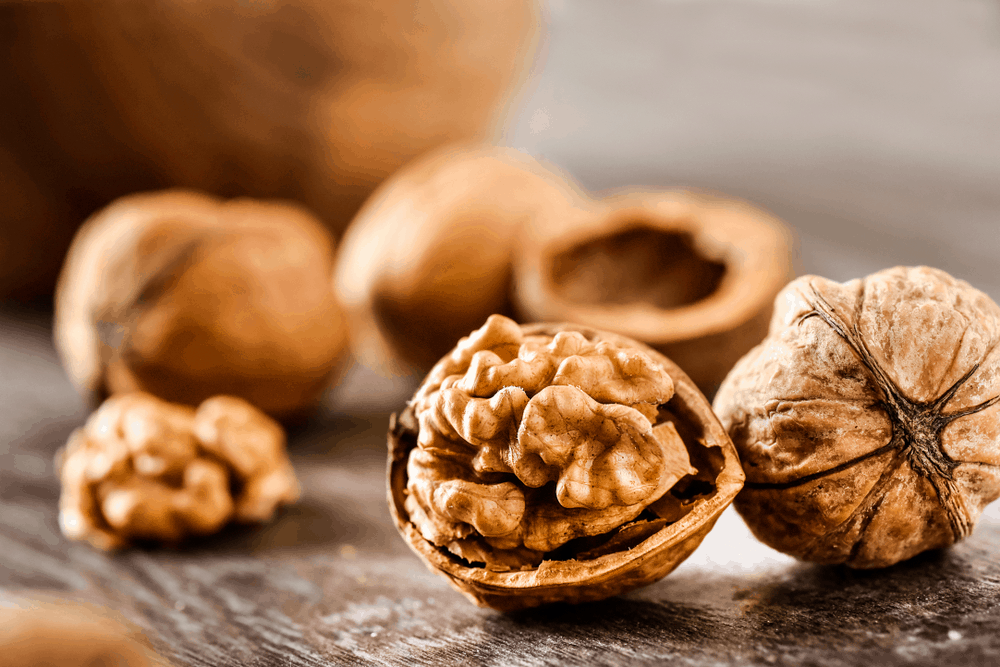 walnuts-lowers-high-blood-pressure-risk
