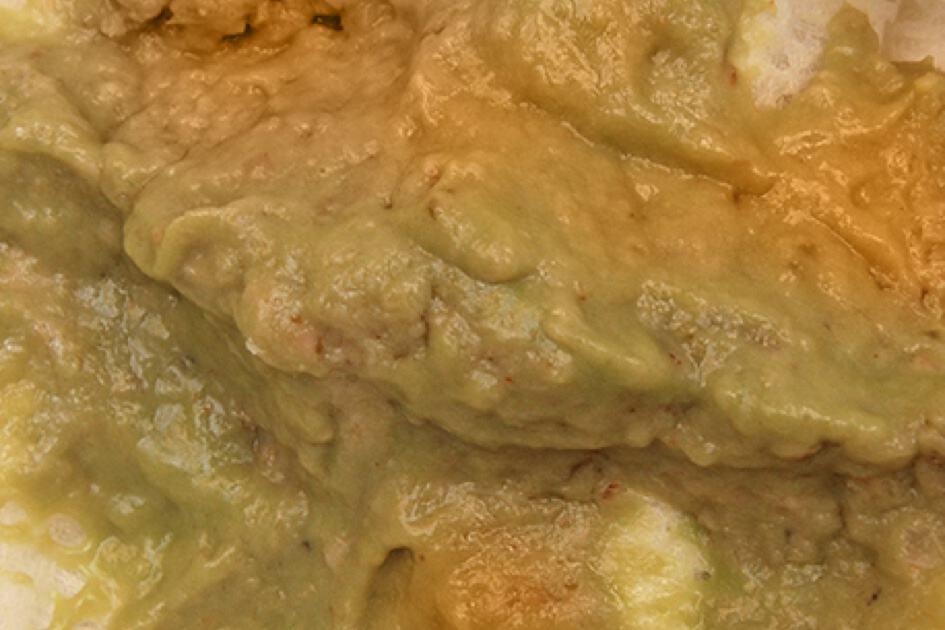 အစိမ်းရောင်သမ်းတဲ့ အညိုရောင်ဝမ်း