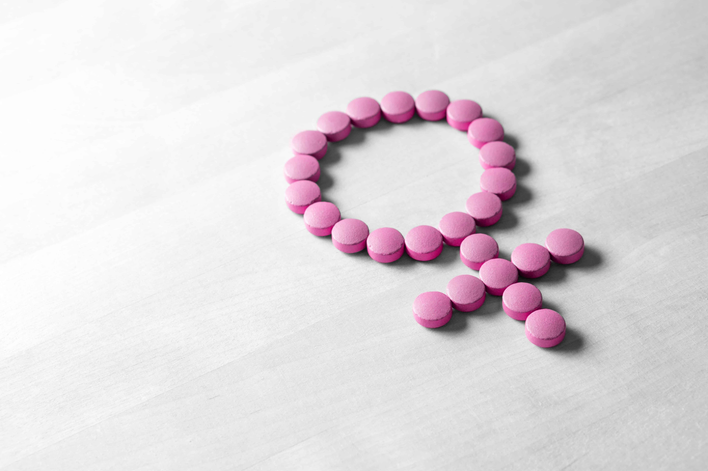 မ သဘာဝ ရဲ့ အဓိက ဇာတ်ဆောင် Estrogen