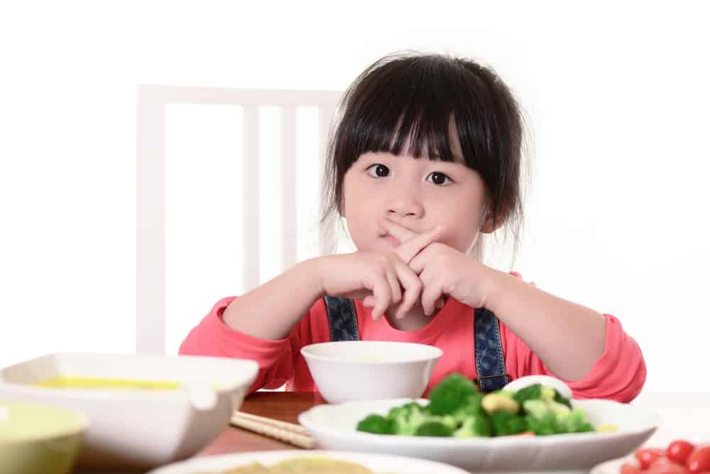 အစားရွေးတဲ့ သားသားမီးမီး... အစားစားစေဖို့