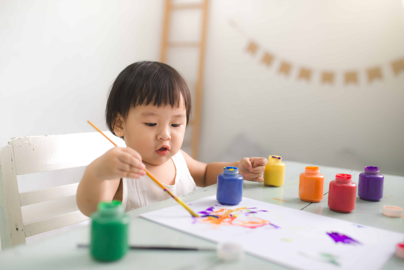 ဘေဘီလေး ကို ပန်းချီဆွဲခိုင်းသင့်တဲ့ အကြောင်းအရင်း