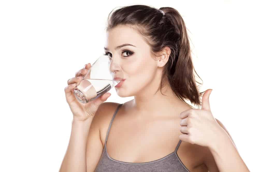 beauty-benefits-of-drinking-water