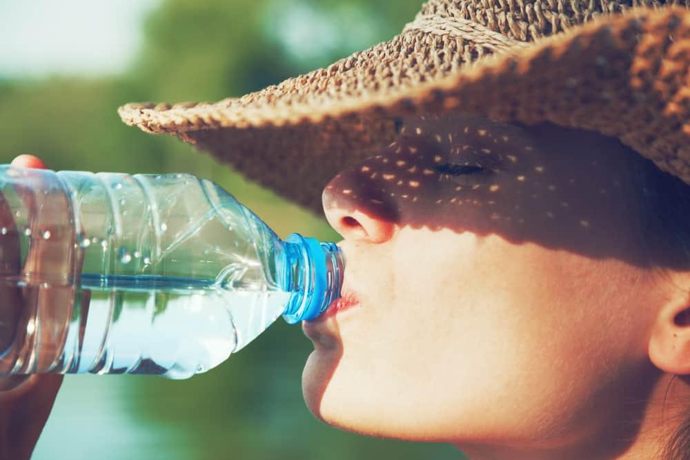 beauty-benefits-of-drinking-enough-water