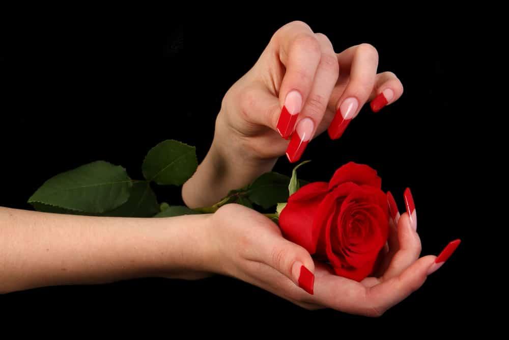 harmful-effects-of-long-finger-nails