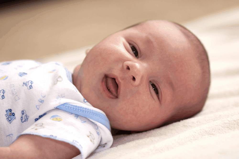 ဘေဘီလေးကို နှာခေါင်းထိပ် ညှစ်ဆွဲပေးရင် နှာခေါင်း ချွန်လာရောလား