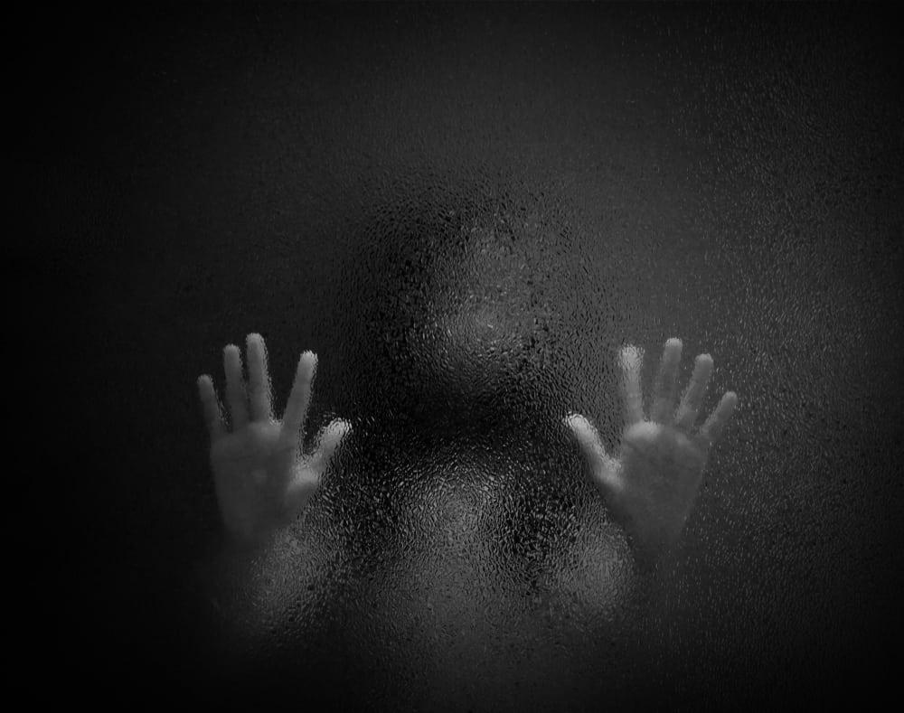 သရဲကြောက်တတ်သူများ သိထားသင့်တဲ့ အကြောက်ပြေ နည်းလမ်းလေးတွေ