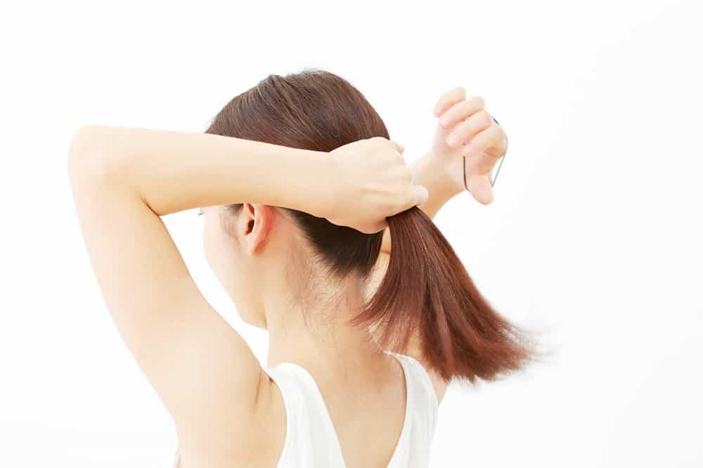 should-i-leave-my-hair-open-or-tie-it-up-while-i-sleep