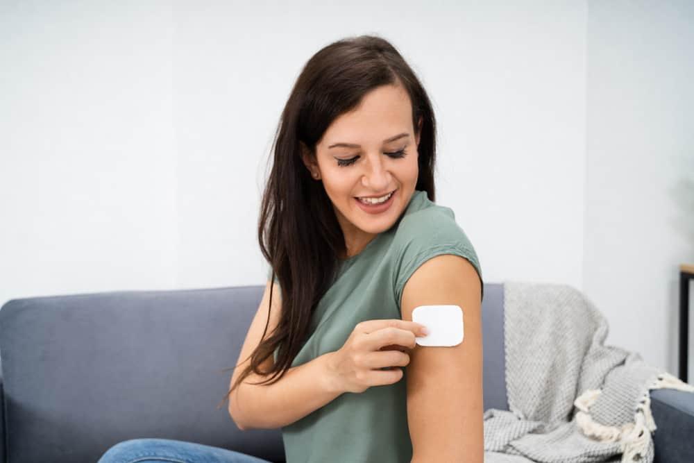 တားဆေးကပ်ခွာ (hormonal patch) သုံးမယ်ဆိုရင် သိထားသင့်တာလေးတွေ