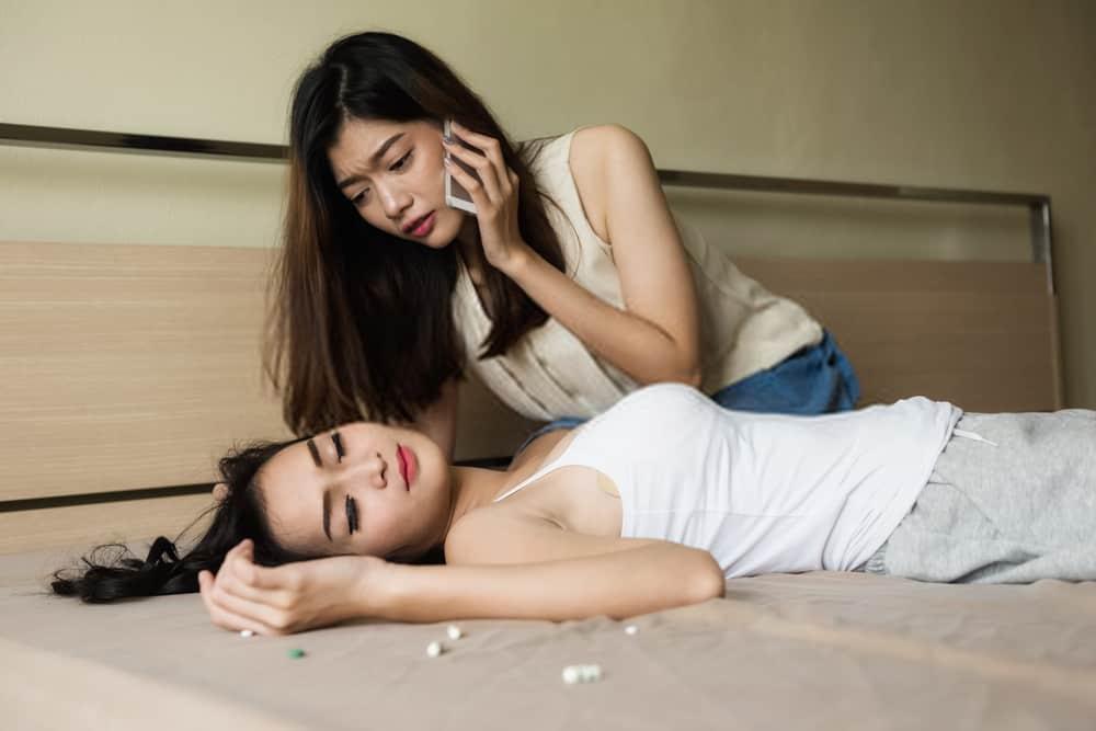ဆေးသောက်ပြီး သေကြောင်းကြံစည်မှုအတွက် ရှေးဦးသူနာပြုနည်းလမ်းများ