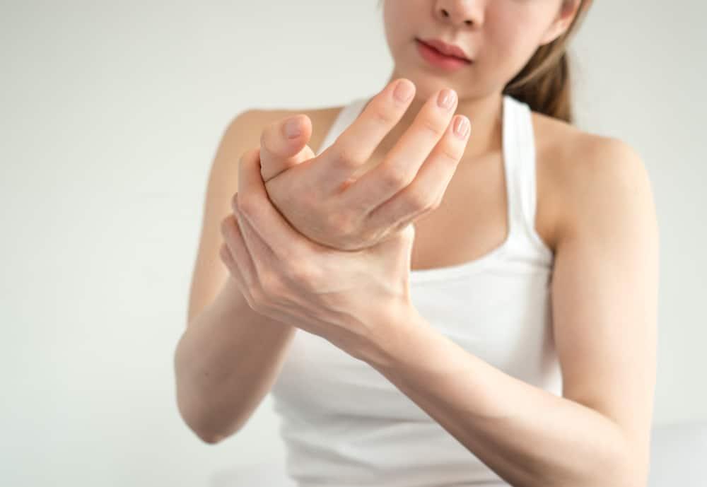 ASOတက်တိုင်း လေးဖက်နာ ဖြစ်ရောလား။