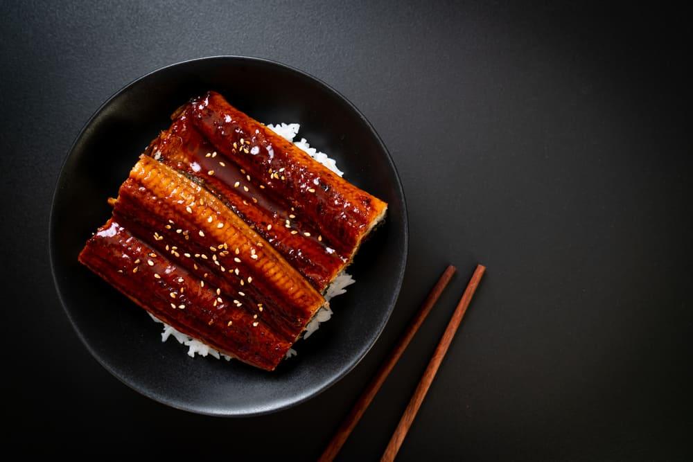 woman-health-benefits-of-eating-eel