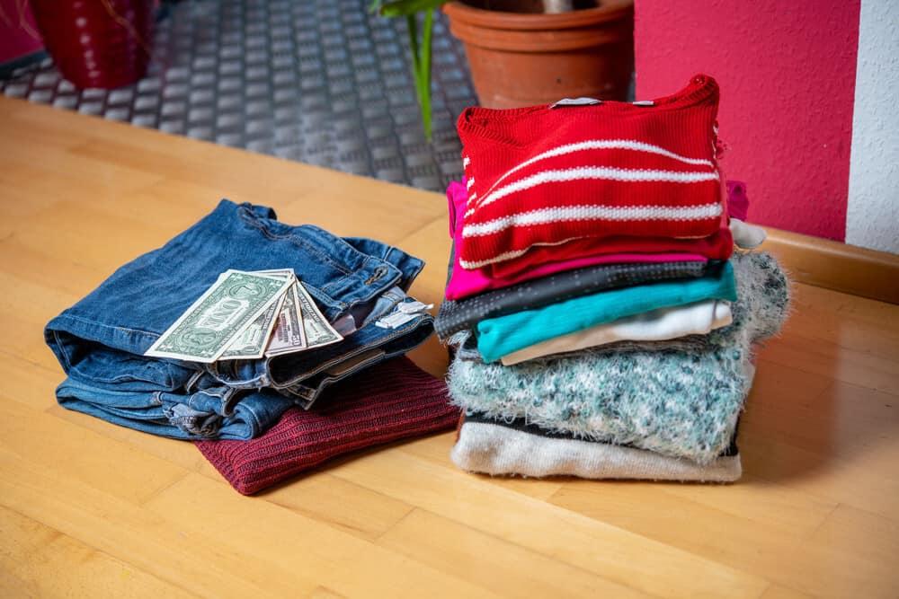 covid-19-survival-time-on-clothing-cash-and-pets