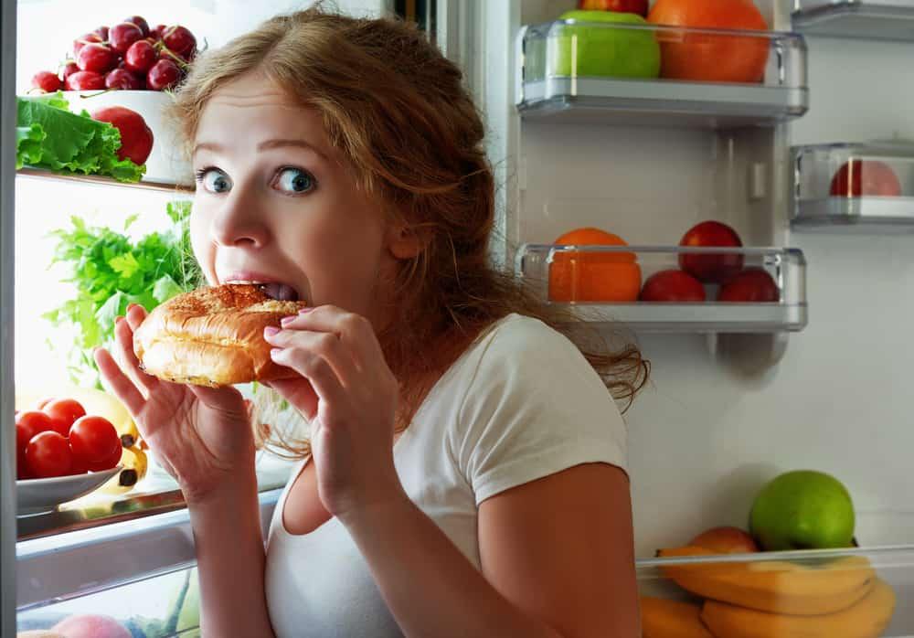 why-eating-late-at-night-is-bad-for-you