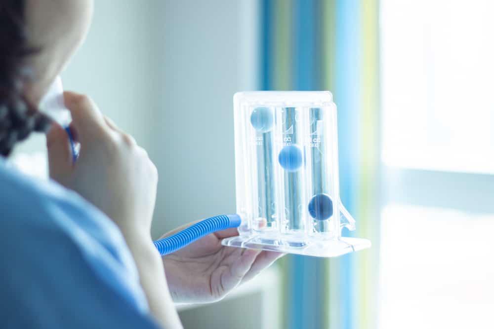 Spirometer ကို ဘယ်လို အသုံးပြုကြမလဲ။