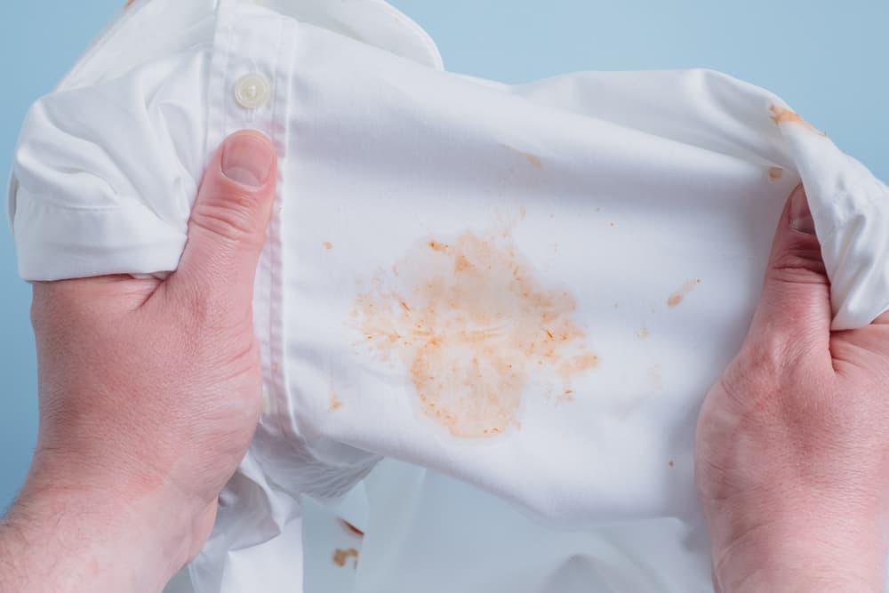 how-to-get-oil-out-of-clothes