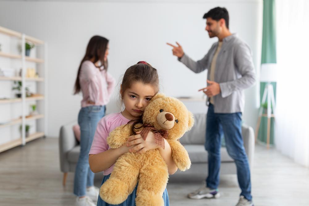 bad-behaviors-parents-should-avoid-in-front-of-kids
